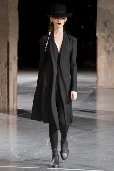 Look 38